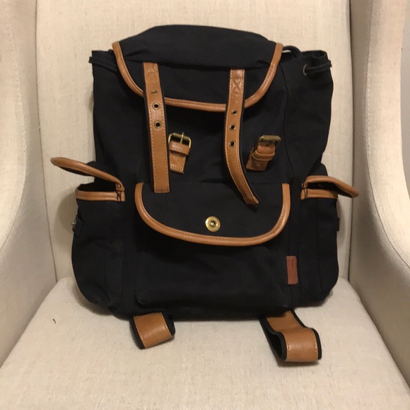 Backpack - Picture 2 of 8